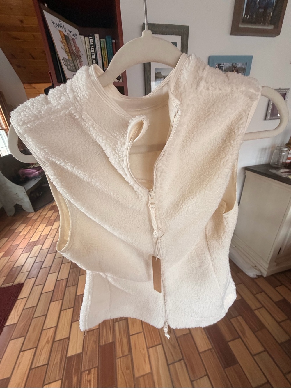 SKIMS Cream Sherpa Zip Vest